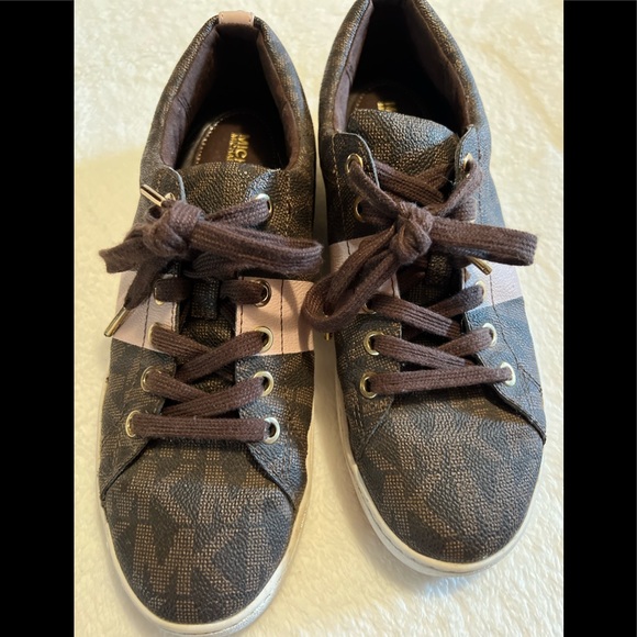 Michael Kors Shoes - Michael Kors shoes size 7.5